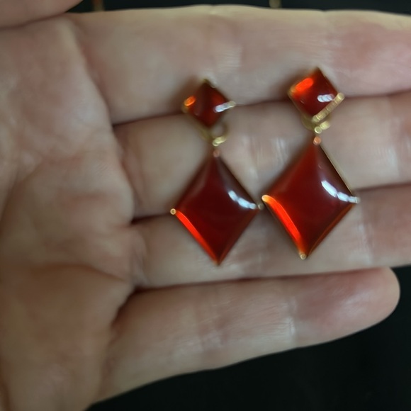 Red and gold tone choker with earrings - Picture 2 of 5
